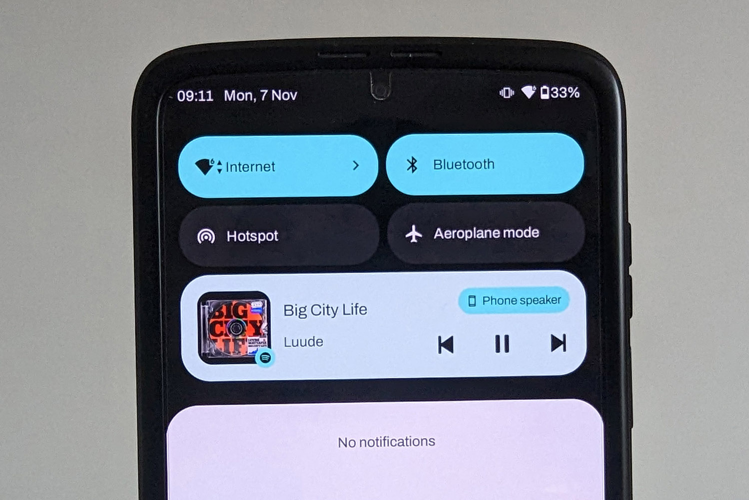 Motorola Razr 2022 notification tray