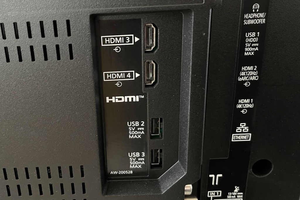 Panasonic TX-42LZ980 HDMI ports
