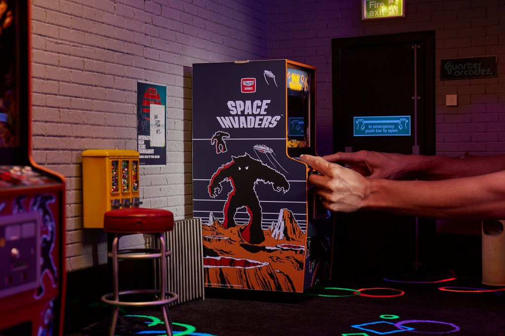Space Invaders Quarter Arcade being played