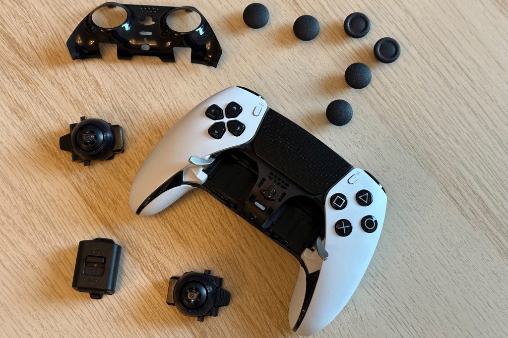 Sony Dualsense Edge controller review accesories