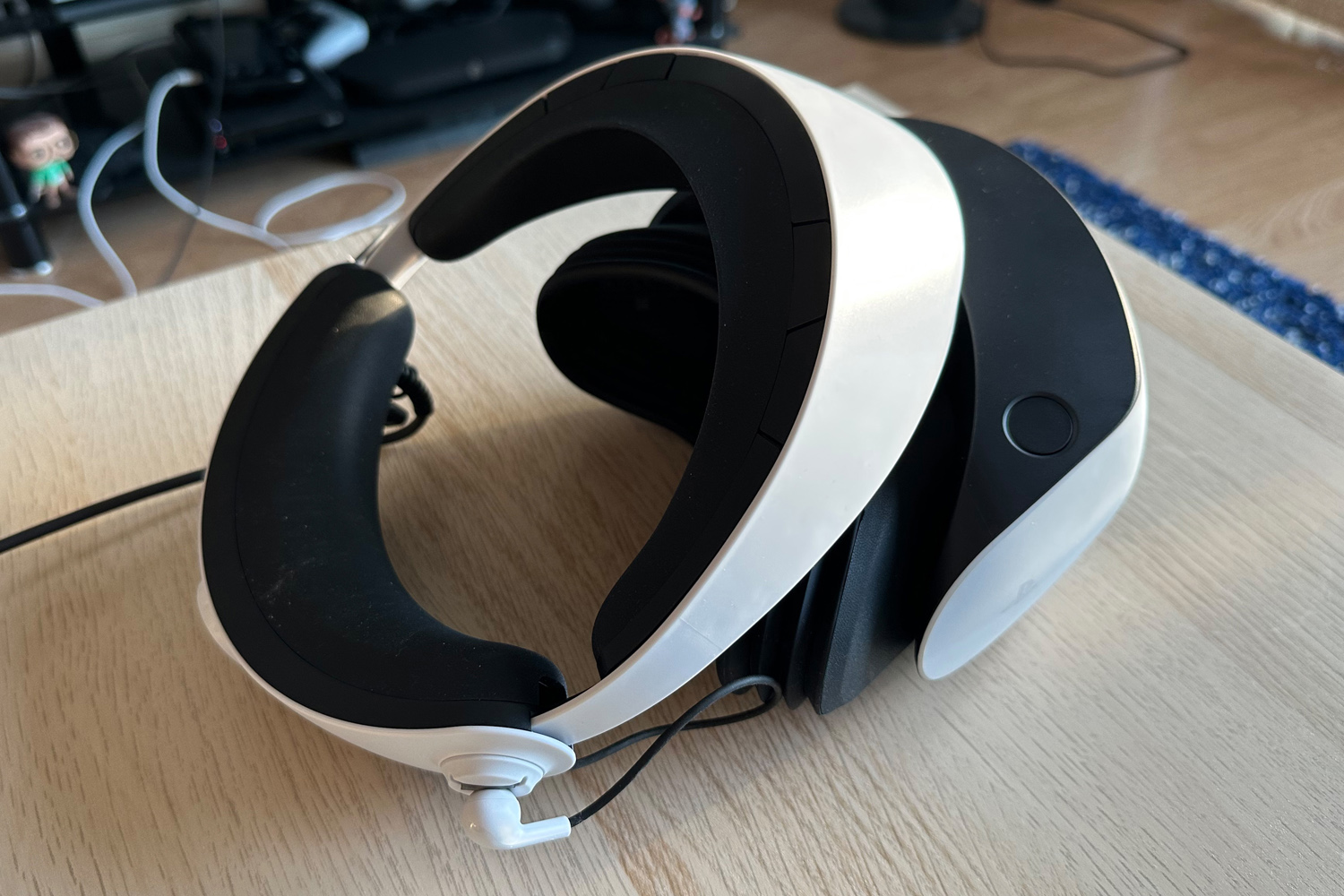 Sony PlayStation VR 2 review head strap