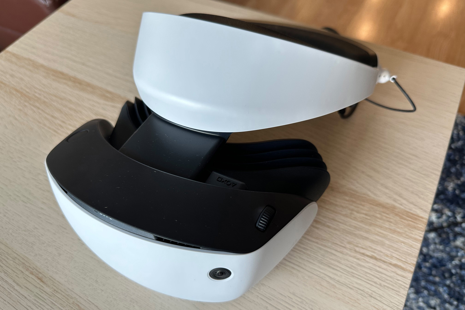 Sony PlayStation VR 2 review hinge