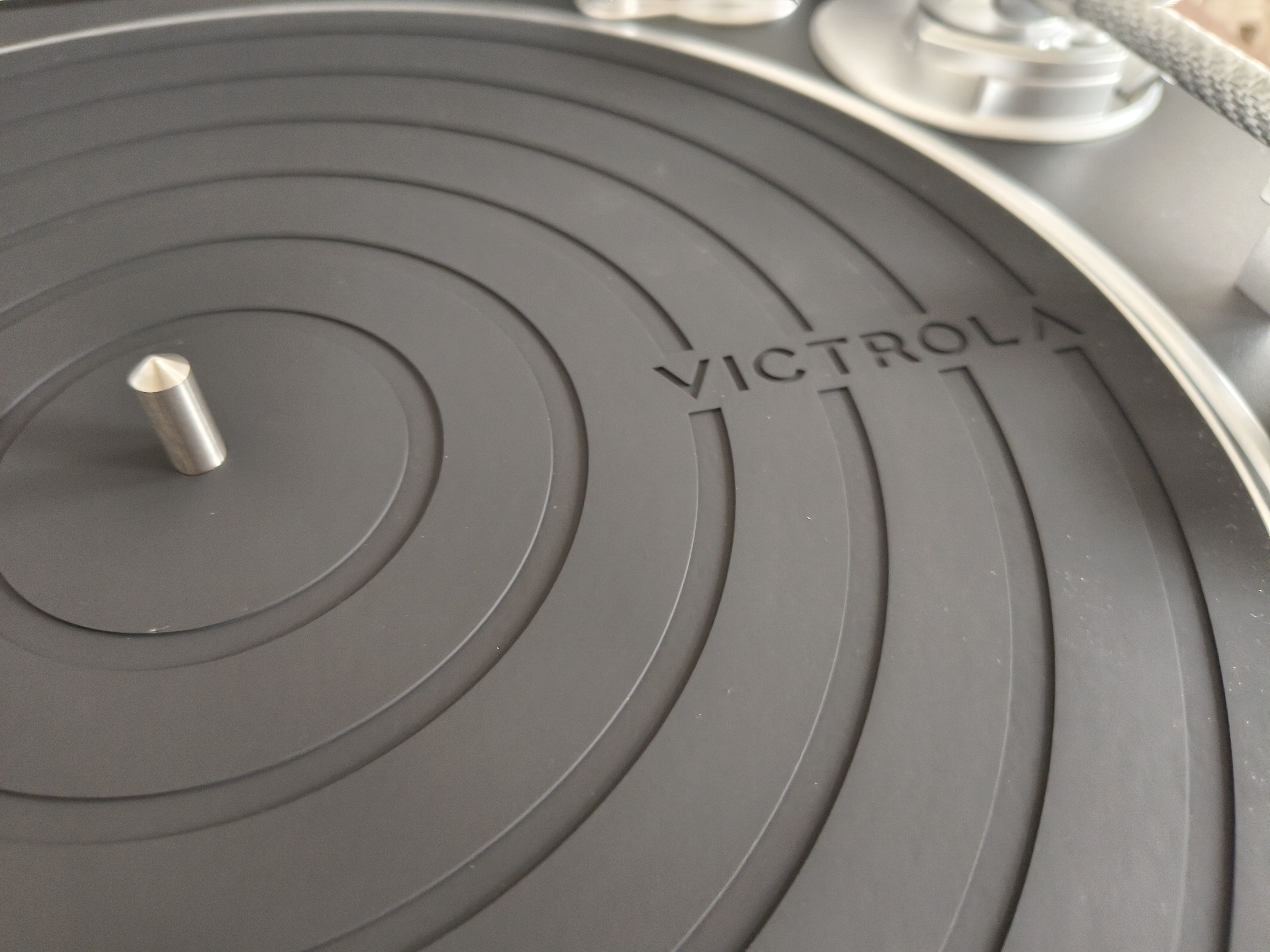 Victrola Stream Carbon