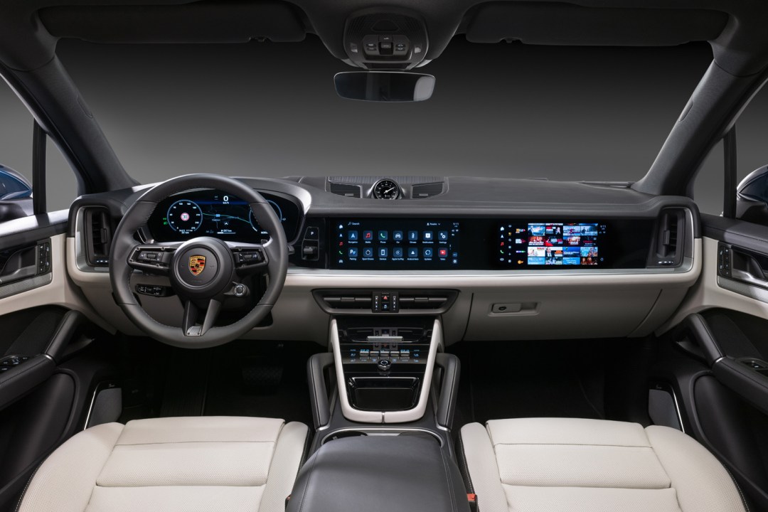 Porsche Cayenne 2023 interior reveal lead