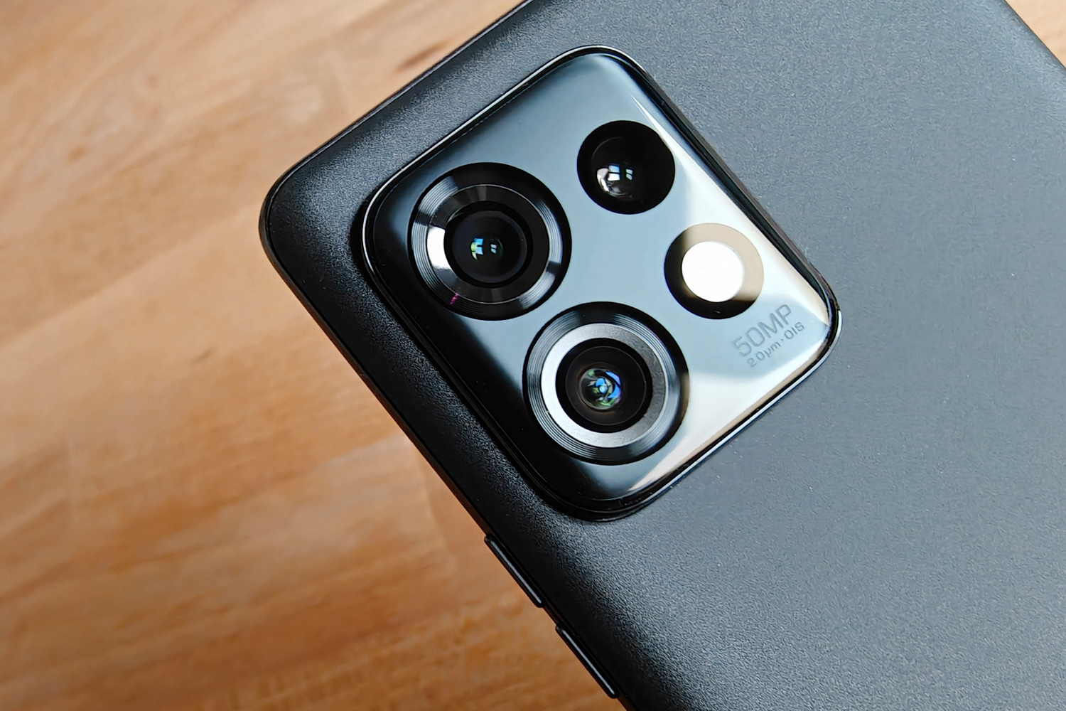 Motorola Edge 40 Pro rear cameras