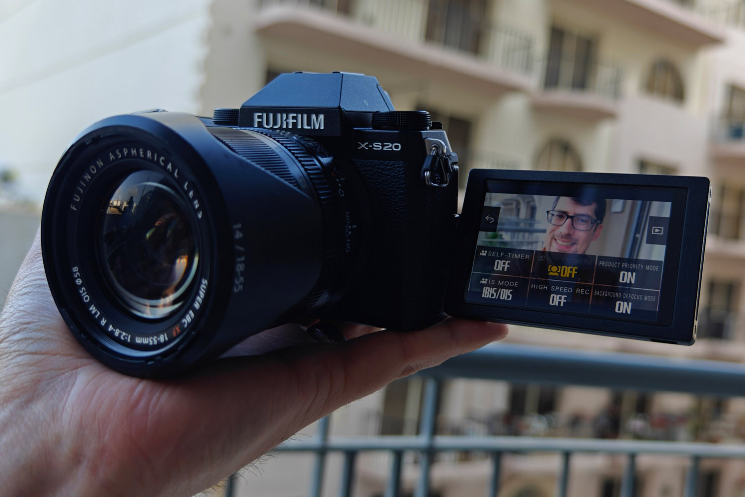 Fujifilm X-S20 hands-on vlogging