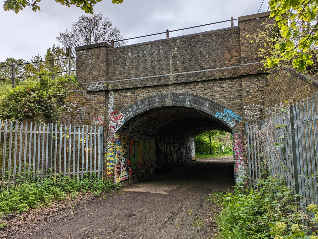 Google Pixel 7a camera samples train tunnel