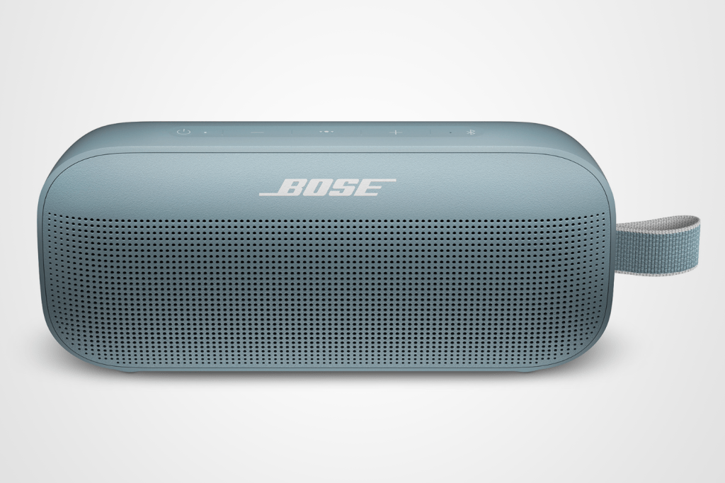 Bose Soundlink Flex on white background