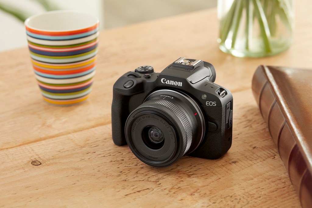 Cheap, lightweight Canon EOS R100 arrives to bother your smartphone