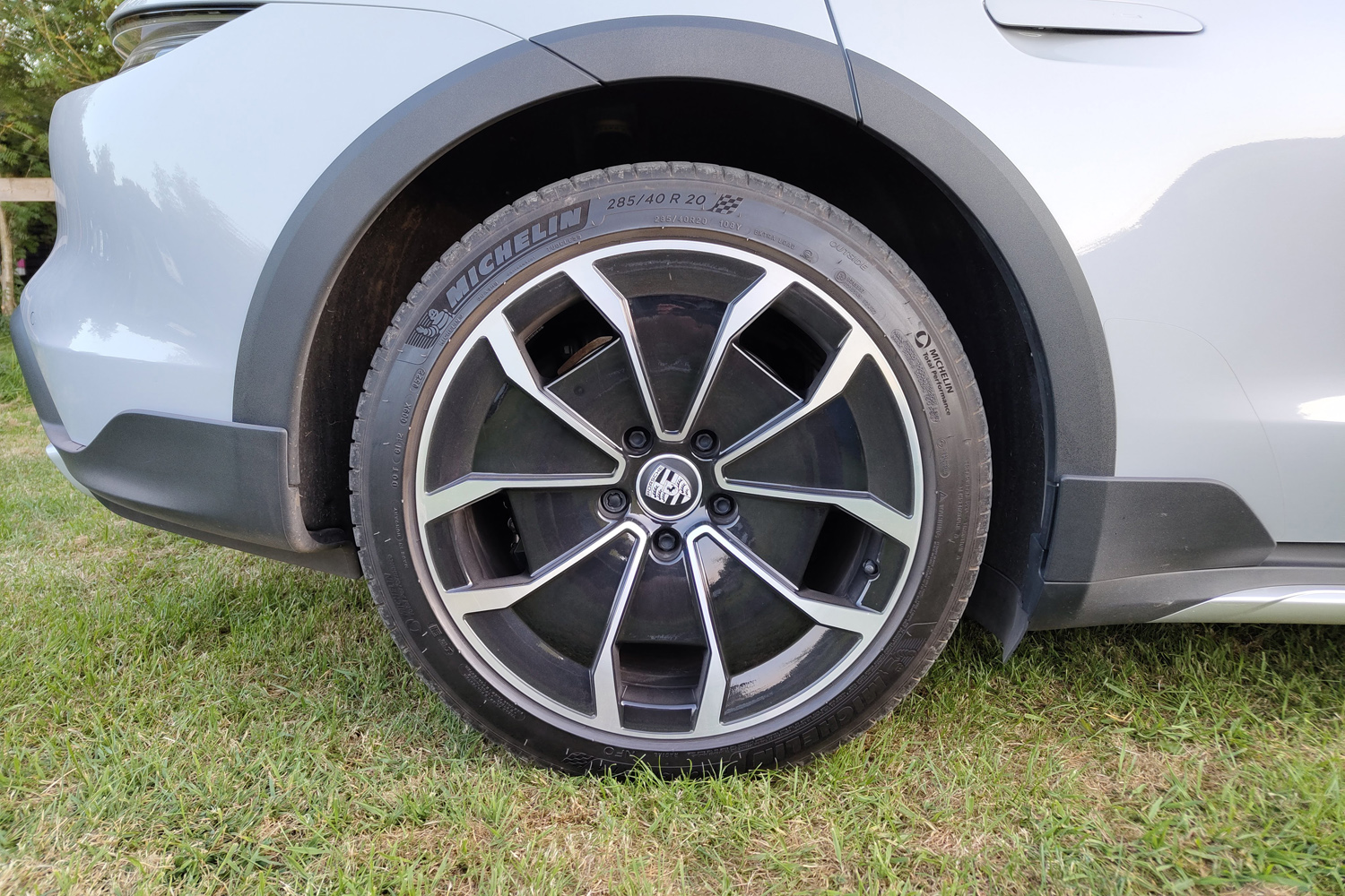 Porsche Taycan Cross Turismo Stuff review alloy wheels