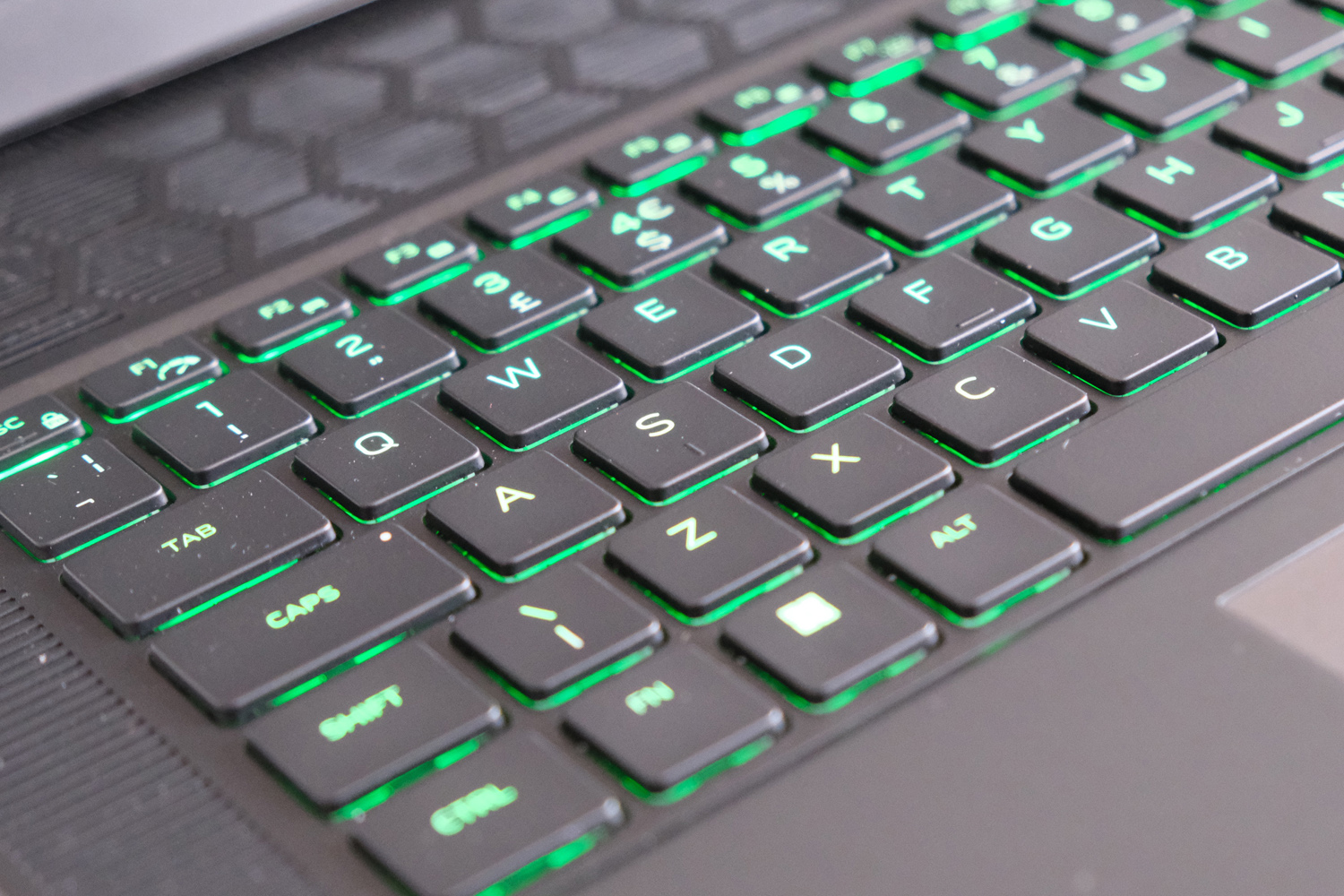 Alienware X16 review keyboard